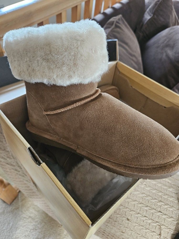 Brand NEW Bear Paw LOW BOOTS