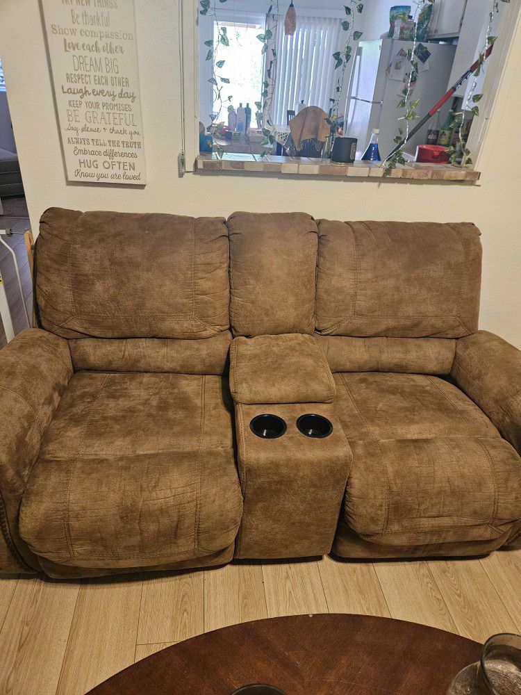Clean Sofa Set 