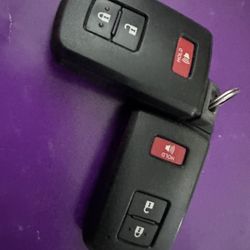 2 OEM Toyota Key Faub’s Programmable 