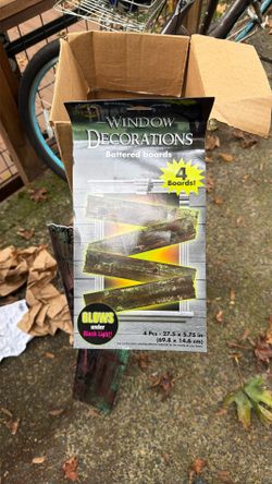 HALLOWEEN Board Up Your house decor 