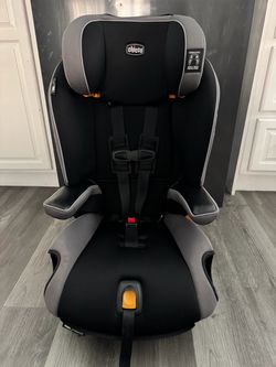 Chicco car seat