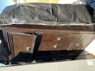 Dresser