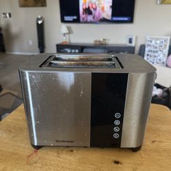 BROOKSTONE 2-SLICE STAINLESS STEEL TOASTER TOUCH-SCREEN LED DISPLAY