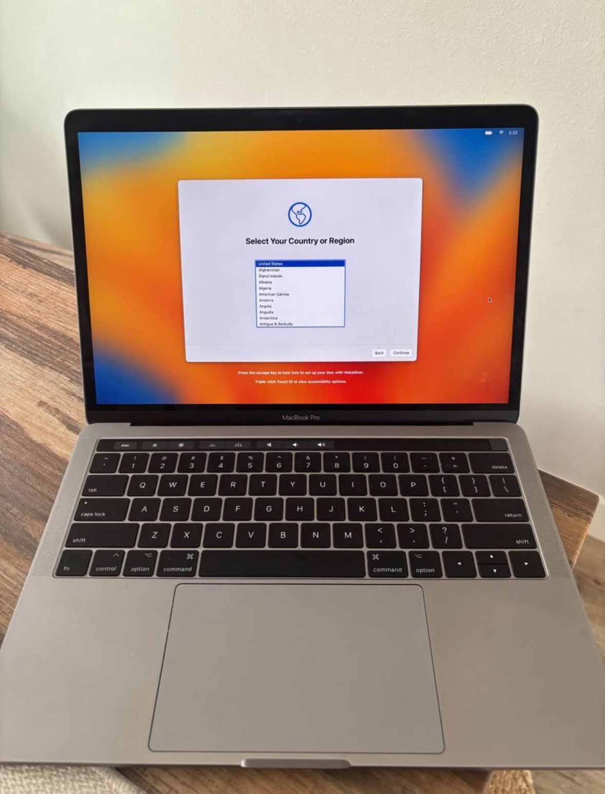 Apple MacBook Pro 13” Touch Bar (2016/2017)