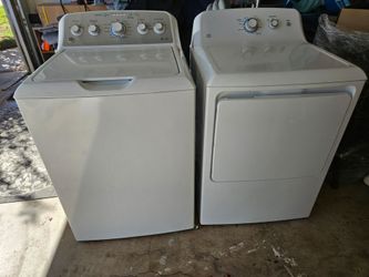 GE Washer & Dryer Set – Like New!