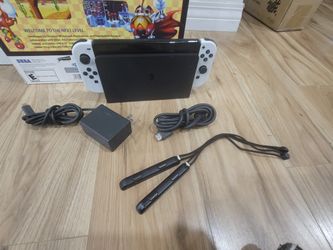 NINTENDO SWITCH OLED WHITE COMPLETE WITH ACCESSORIES 