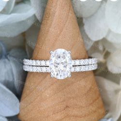 Oval Moissanite engagement ring and band set white gold