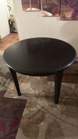 Cappuccino Round Table