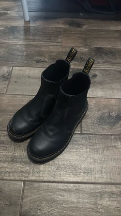 Doc Martin boots women’s 9