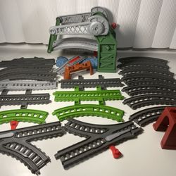 Trackmaster Bridge Lift.  Retired Version-3D Face Motorized Thomas Train Set
