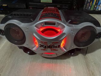SONY XPLOD CD / RADIO / CASSETTE / MP3 INPUT BOOMBOX CFD-G700CP 