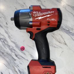 Milwaukee M18 Fuel High Torque 1/2” Impact Wrench