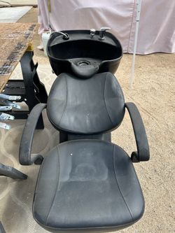 Salon shampoo bowl