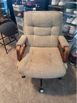 Desk chair