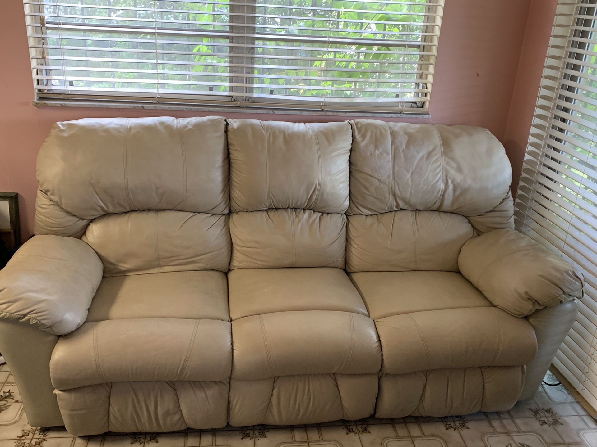 Rooms To Go 3-Piece Leather Sofa Recliner in Taupe. Excellent condition! Recliner on each end of the sofa Super super comfortable!!