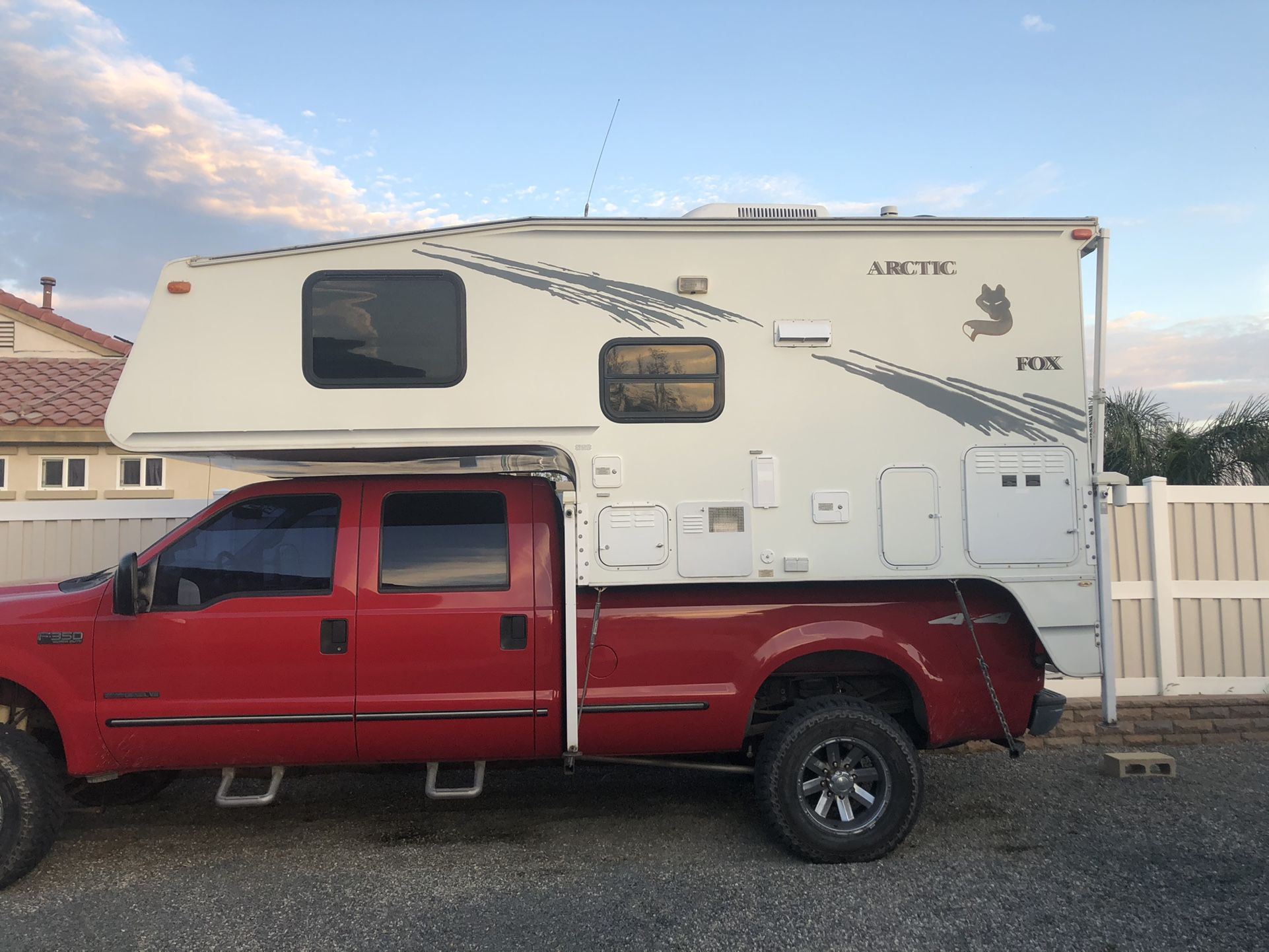 2003 Arctic Fox 860 Truck Camper