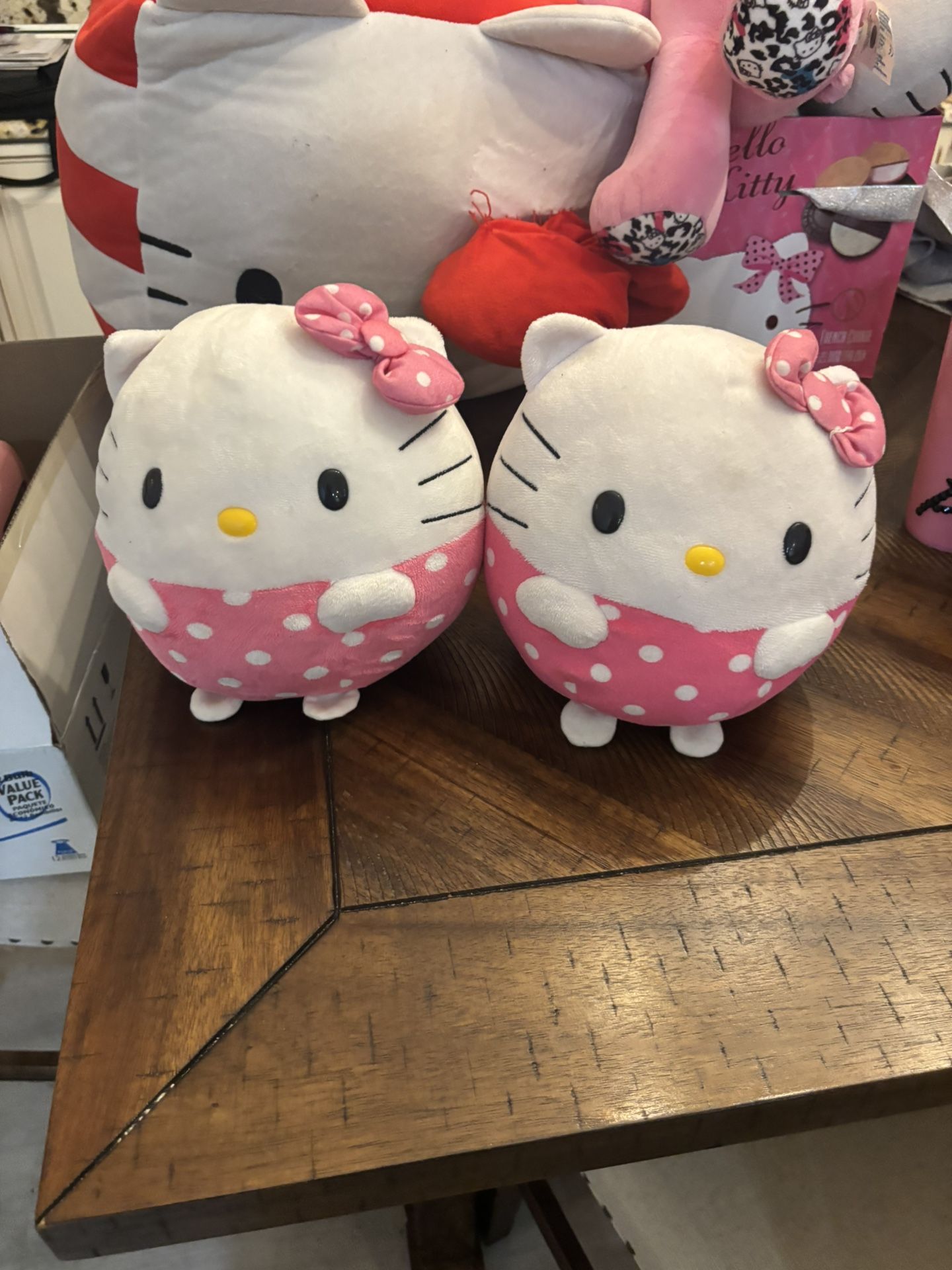 2) Hello Kitty Toys