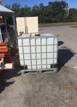 Toats 275 gallon tanks clean