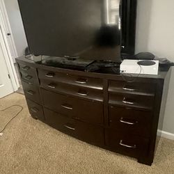 Matching Dresser And Nightstand Set