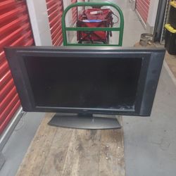 32-in Flat Screen TV