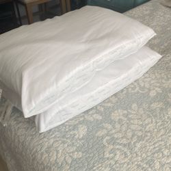 2 Pillows