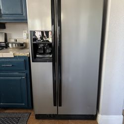 Whirlpool Refrigerator 