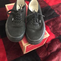 Black/Black Vans