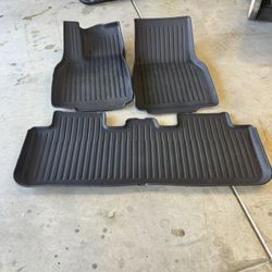 2026 Tesla Floor Mats