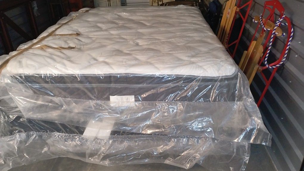 Queen Size Mattress And Box.