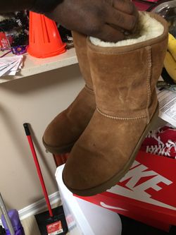 Fresh uggz and Nike’s size 7y and Gucci bag