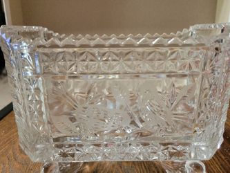Rectangular 4 toed bowl the Byrdes collection
