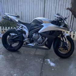 HONDA CBR600RR