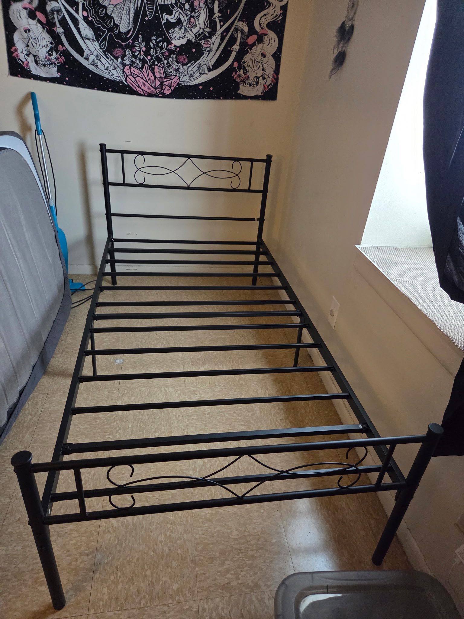 Twin bed frame solid iron