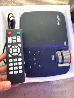Home theater projector brand new in box 50$