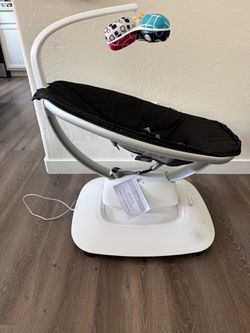 4moms MamaRoo Baby Swing