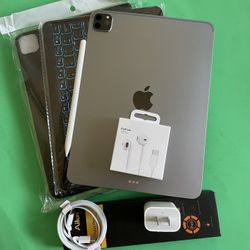 128GB Apple IPad Pro 11” 3rd Generation (2021 Model / M1 chip/ Liquid Retina / Face ID)  with pen, keyboard & Accesories (1TB $849)