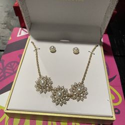 Earring And Necklace Set 