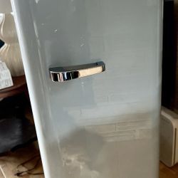 New Retro Fridge