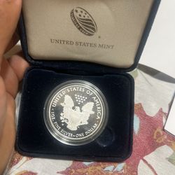 1oz Sliver Dollar Coin