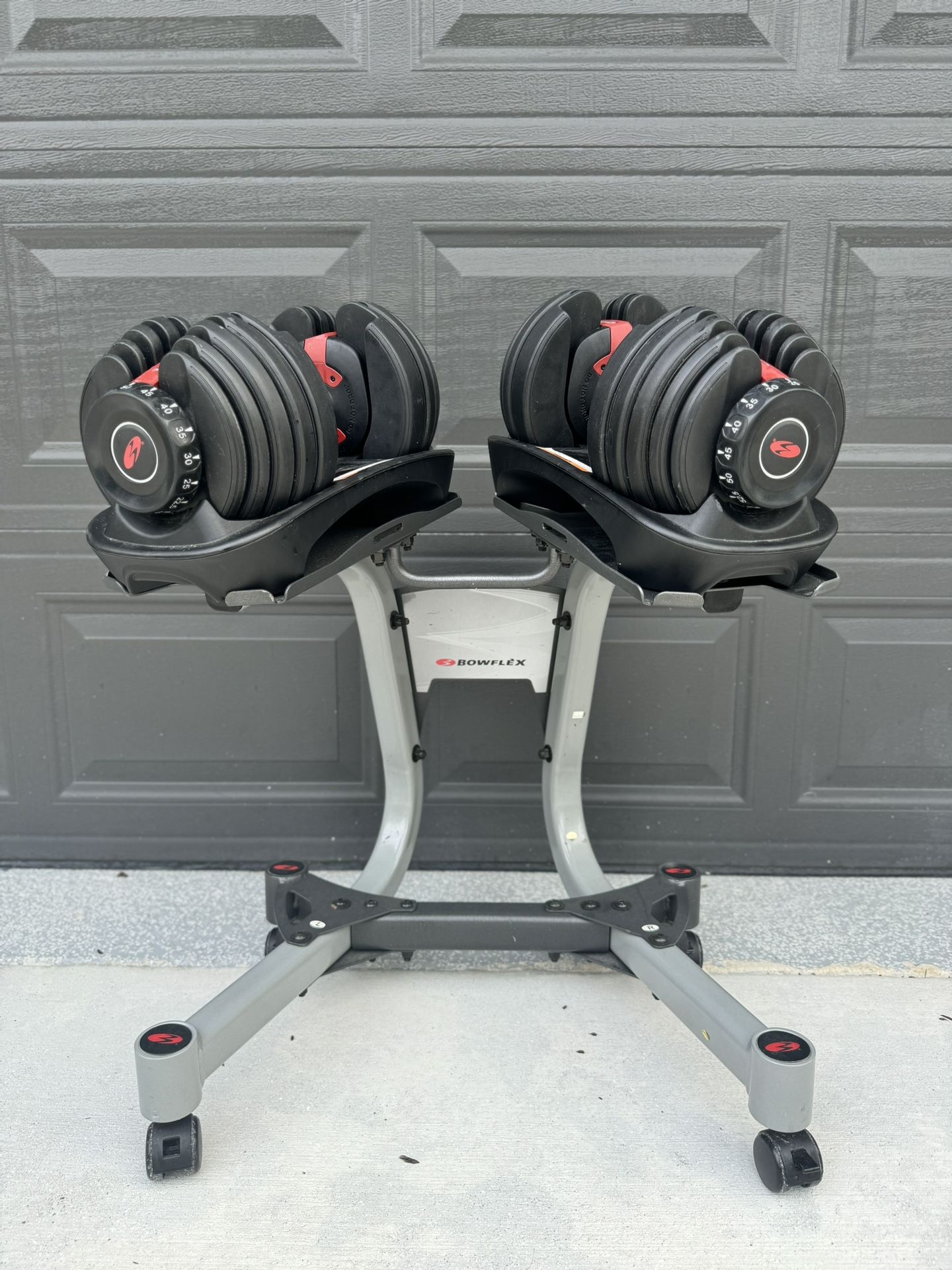 Bowdex Adjustable Dumbbells Weights With Stand On Wheels