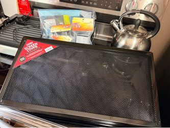 Four 10 gallon screen covers and multiple snap screen locks