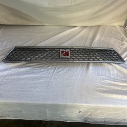 2003-2005 Saturn L-series L200 L300 Front Upper Grill Grille OEM (contact info removed)301