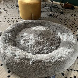 Large Dog / Pet Bed / Donut Cuddler 