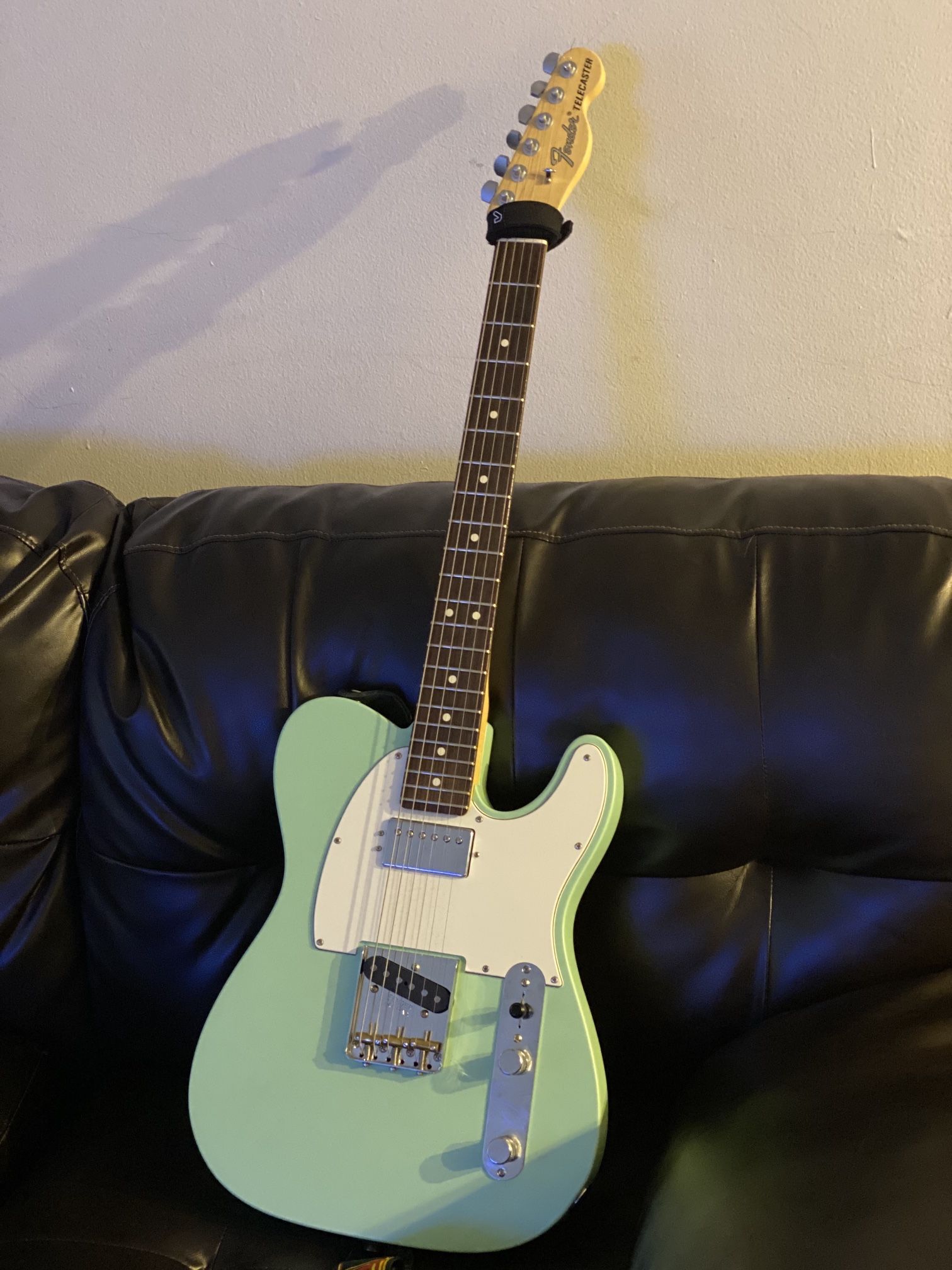 AMERICAN PERFORMER TELECASTER® HUM