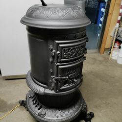 Gorgeous 1895 Round Oak Parlor Heating Stove