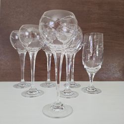 8 Royal Doulton Fine Crystal Glasses