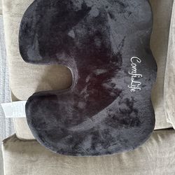 Comfilife Gel Enhanced Seat Cushion for Sale in Bellevue, WA - OfferUp