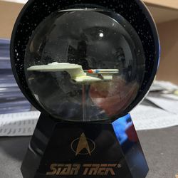 Star Trek The Next Generation Lighted Musical Star Globe Halodome