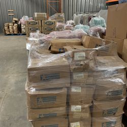 New Linens Tablecloths Napkins 32 Pallets 