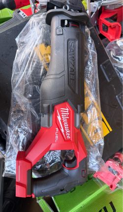 Milwaukee M18 FUEL Sawzall Reciprocating Saw